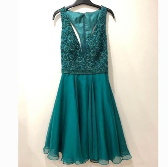 Sherri Hill Size 4 green handbead dress for any occasion. - Picture 2 of 9